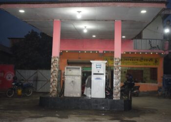 सीमावर्ती क्षेत्रका पम्पबाट इन्धन तस्करी , प्रहरी मुखदर्शक