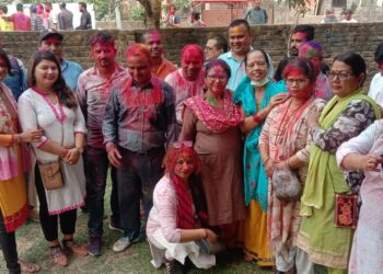 नेकपा एमालेद्धारा होलीको शुभकामना अदान प्रदान