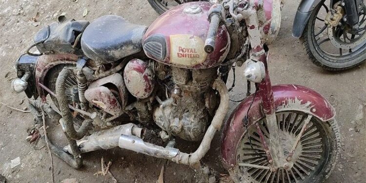 पुजनको मोटरसाइकल भोटेकोसीमा फेला