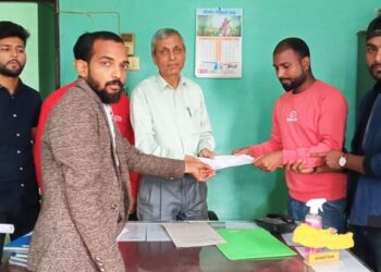  सुनसरी बहुमुखीमा विद्यार्थी संघले बुझाए ज्ञापन पत्र