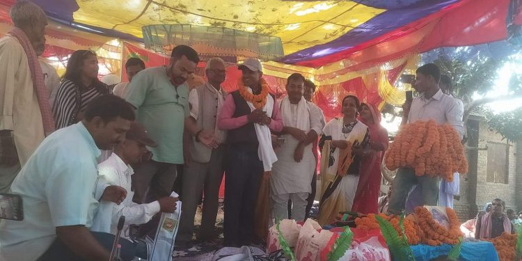 नवराजपुरमा एमाले,काङ्ग्रेसमा ठुलो पहिरो हजारौं नेता कार्यकर्ता जसपामा प्रवेश