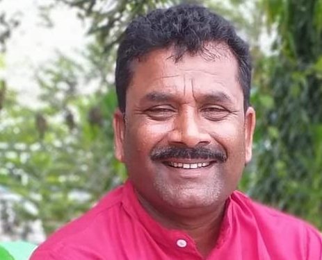 भाेक्राहा नरसिंह वडा नम्बर २ का वडाध्यक्ष अंसारीले सत्ता र पावरकाे दुरुपयोग गर्दै