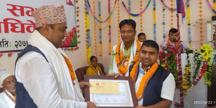 भाेक्राहा नरसिंहमा उत्कृष्ट काम गर्ने कर्मचारी सम्मानित