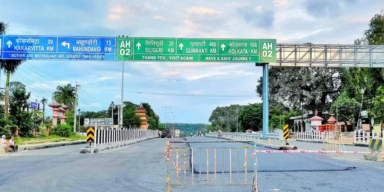 काँकडभिट्टा देखि भाेक्राहा नरसिंह हुदैँ काेशी सम्म सडक विस्तार