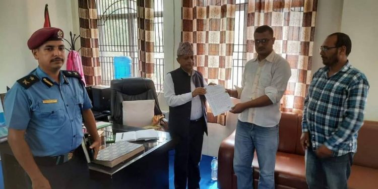 पत्रकार बाहेकले प्रेस लेखेर सवारीसाधन नचलाउन आग्रह