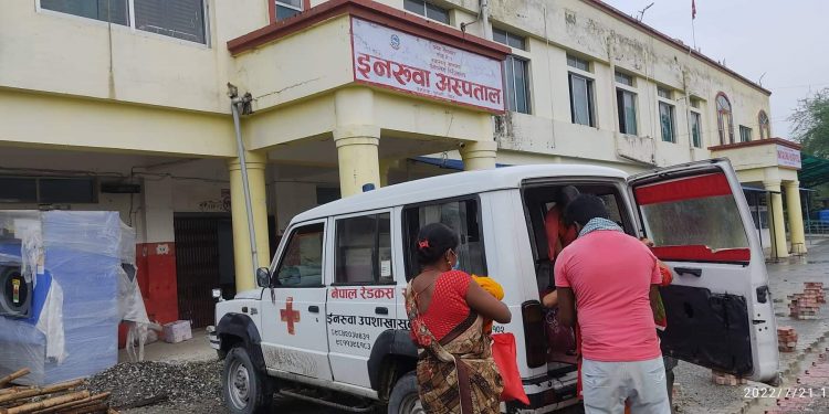 इनरूवा अस्पतालमा महिलाकाे पेटमा भएको बच्चाको मृत्यु