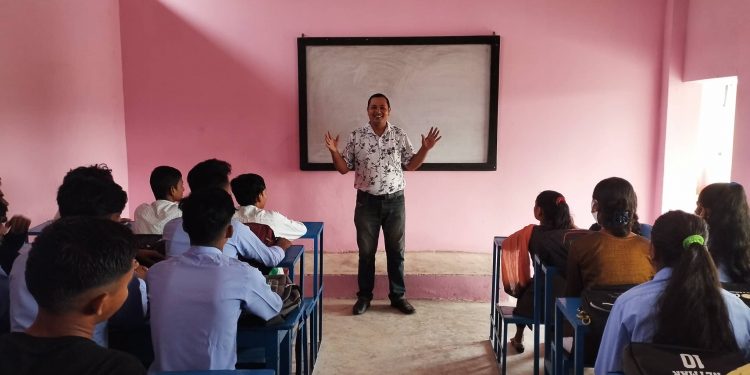 सूर्य किरण एकेडेमी विद्यालयमा कक्षा ११ को पढाई सुरु