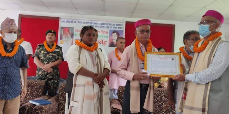 वैध-प्रकाश मानव अधिकार पुरस्कारबाट सामाजिक अभियान्ता दास सम्मानित