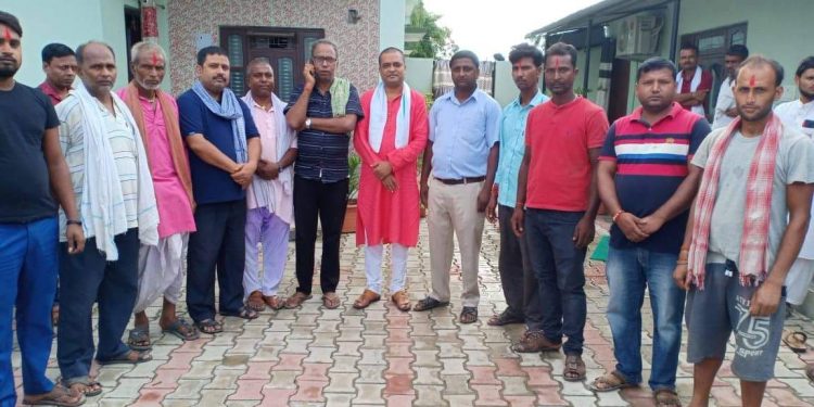 विभिन्न पार्टी परित्याग गरि एक दर्जन नेता जसपामा प्रवेश