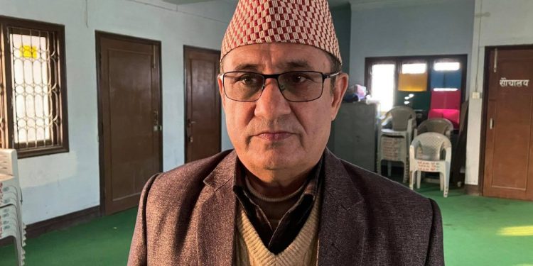 सुनसरीमा भीम आचार्यको राजनीति- पावरमा हुँदा अरुलाई पेले, एक्लो हुँदा आफैँ पेलिँदै