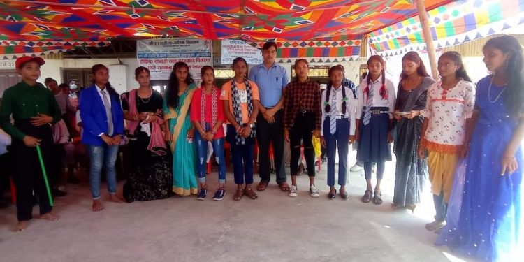 शैक्षिक गुणस्तर र नियमितताको आधारमा सात जना सम्मानित