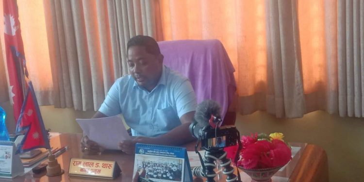 टीकापुरका मेयरद्वारा १०० दिनमा गरेका कामकाे प्रतिबेदन सार्वजनिक