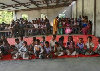 रोयल सेकेन्ड्रीमा हाजिरी जवाफ तथा साँस्कृतिक कार्यक्रम सम्पन्न