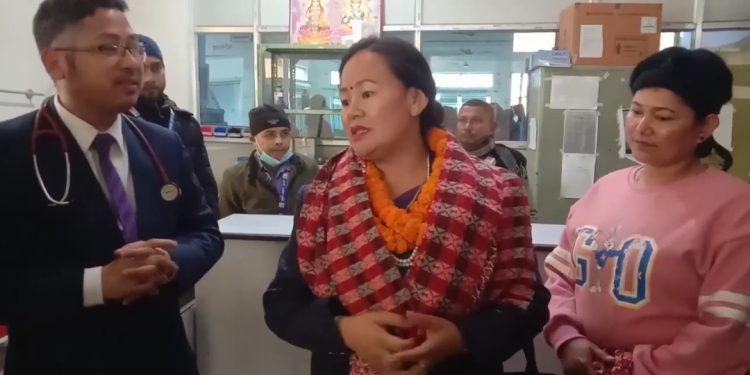 मन्त्रिद्धारा जिल्ला अस्पताल र स्वास्थ्य कार्यालयको अनुमगन निरिक्षण