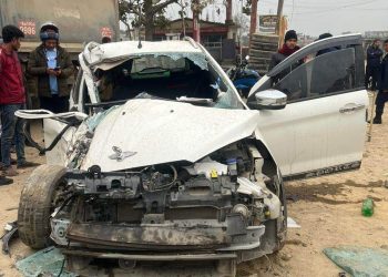 बस र कार एक आपसमा ठोकिदा पौडेलको मृत्यु ५ जना घाइते