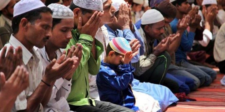 आज महान् पर्व ‘इदुलफित्र’ मनाउँदै