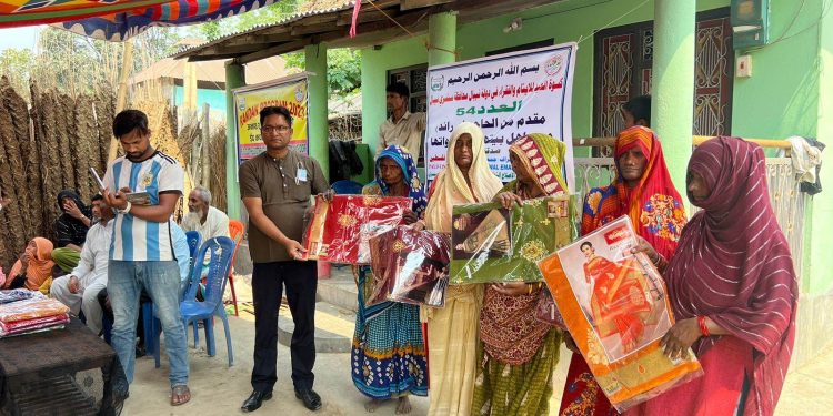 ‘इद उलफित्र’ पर्व लक्षित कपडा वितरण