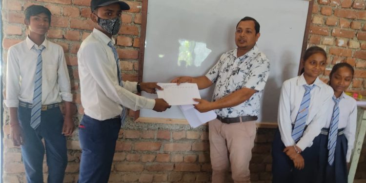 सरस्वती माविका विद्यार्थीले सुरु गरे शिक्षकको निगरानी