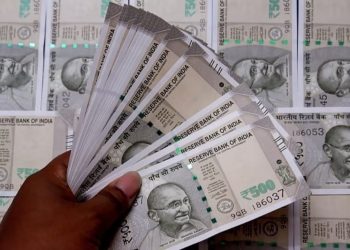 सीमावर्ती भारतकै व्यापारीले लिन छाडे भारतीय रुपैयाँ