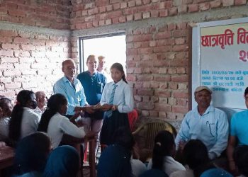 सरस्वती माविमा छात्रवृती वितरण