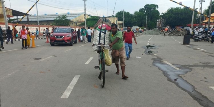 सर्वसाधारणलाई सीमावर्ती बजार जोगबनी नाका सहज बन्दै