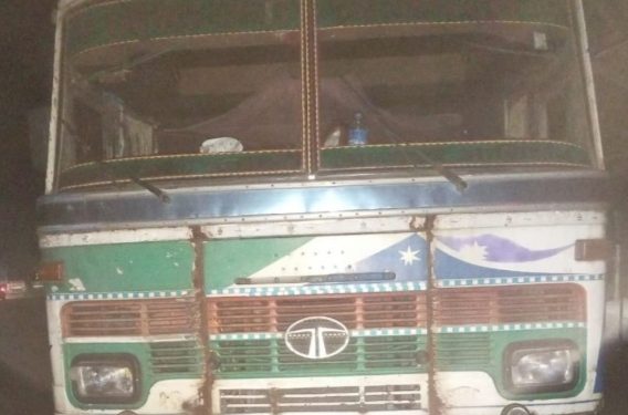 भण्टाबारीबाट भन्सार छलेर ल्याउँदै गरेको सामान बरामद