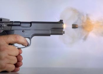 प्रेमीकाे गाेली लागेर हत्या, प्रेमीकाकाे अवस्था समान्य