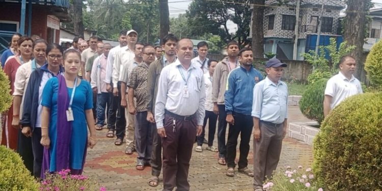 वराहक्षेत्रमा कार्यालय प्रवेश गर्नु भन्दा अगाडि राष्ट्रीय गानमा अनिवार्य