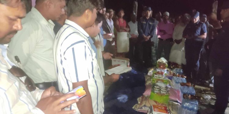 आगलागी पीडित परिवारलाई नेपाली मुस्लिम समाजद्वारा राहत हस्तान्तरण