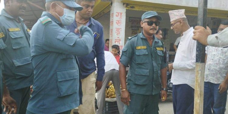 चर्को गर्मीले जनजीवन प्रभावित, बजार सुनसान