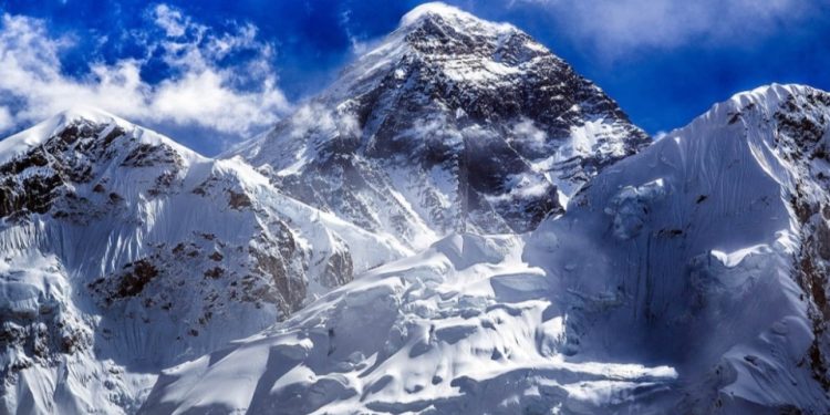 सफा हिमाल अभियानमा सहभागी सेना