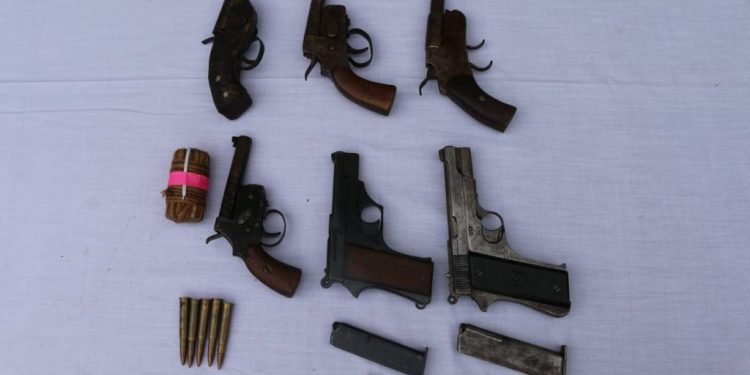 लागूऔषध कारोबारी प्रहरी नियन्त्रणमा