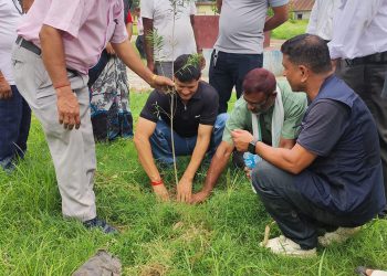 गणतन्त्र दिवसको अवसरमा वृक्षारोपण
