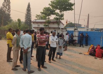 सुनसरीको अरविन्द पेपर उद्योगले श्रम शोषण गरेको भन्दै १ महिना देखि मजदुर आन्दोलित