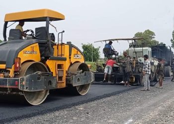 झुम्कालाई आर्थिक केन्द्र बनाउन आसपासका पालिकालाई जोड्ने पक्की सडक निर्माण तिब्र