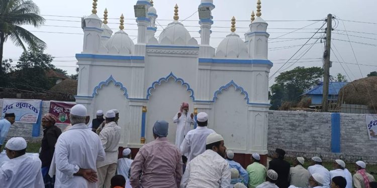 सुनसरीमा बक्रईद हर्षाेउल्लासका साथ मनाउदै