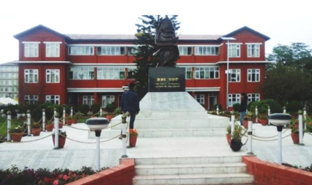 भदौमा एआइजीसहित ९० जना उच्च प्रहरी अधिकृतहरु घर जाँदै