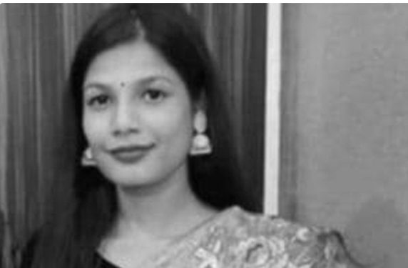 त्रिशूली नदीमा बेपत्ता भएकी एन्जल बसकी यात्रु सृष्टि यादवको कुशको शव बनाएर दाहसंस्कार