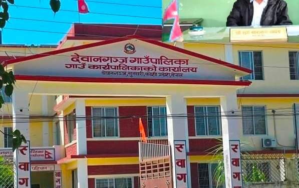 अदालतबाट दश वर्षको कैद मिनाहा गराउन जीवित ब्यक्तिलाई मृतक भनेर सर्जमिन गर्ने वडाध्यक्ष पक्राउ