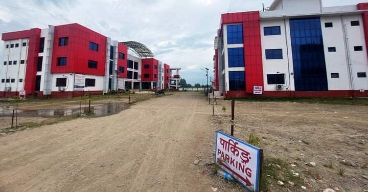 सुनसरी प्रशासनको यातायात कार्यालय इटहरीमा छापा