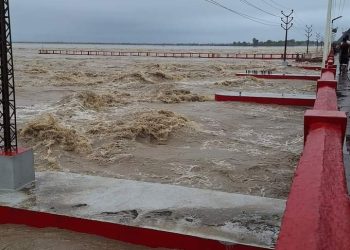 कोसी ब्यारेजका ४४ ढोका खोलिए, तटीय क्षेत्रमा सतर्कता अपनाउन आग्रह