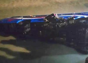 सप्तकोशीमा साँझ खसेको बसबाट २० जनाको सकुशल उद्धार