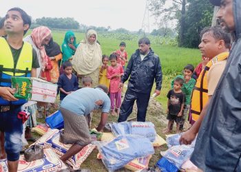बाढी प्रभावित परिवारहरूको लागि तत्काल राहत सामग्री वितरण