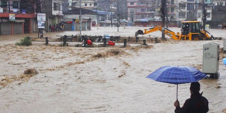 बाढी, पहिरो र डुबानका कारण साँझसम्म ६६ जनाको मृत्यु