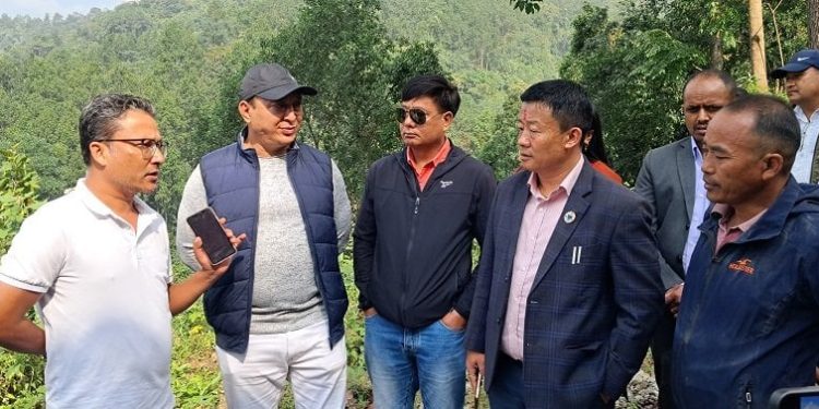 समयमा निर्माण नहुने भएपछि फिल्डमै पुगे मन्त्री