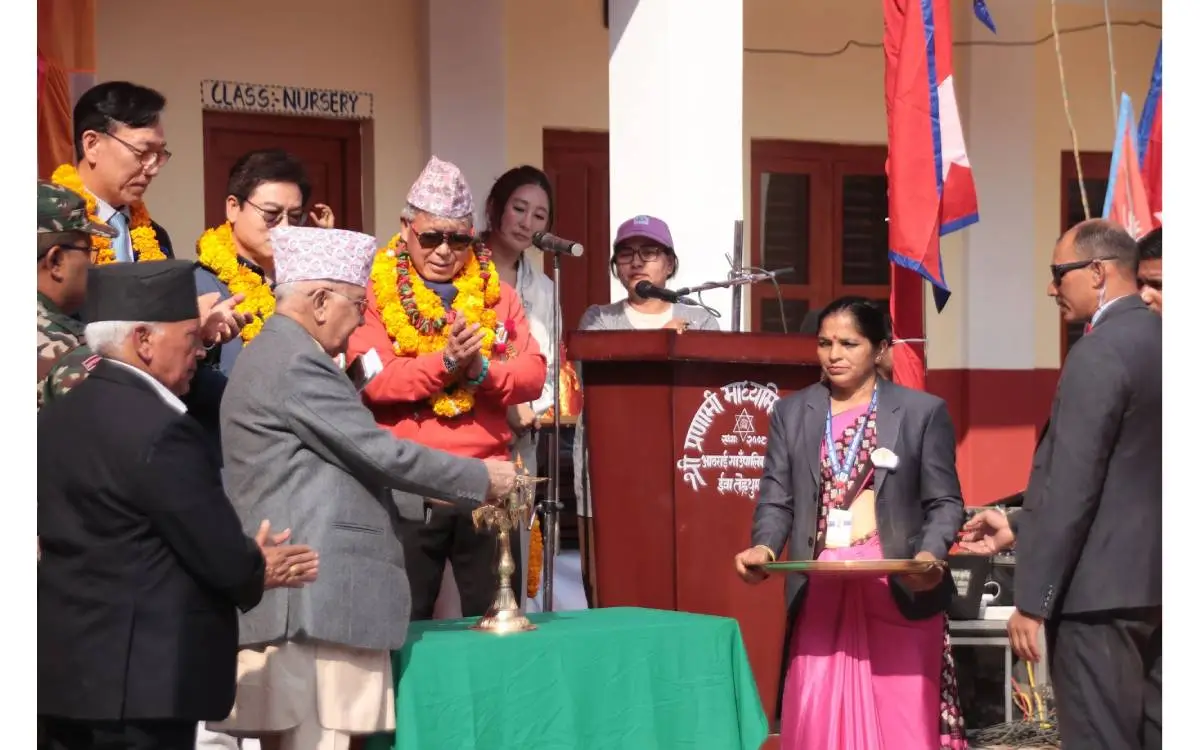 प्रधानमन्त्री ओलीद्वारा आफूले शिक्षा लिएको विद्यालयको भवन उद्घाटन