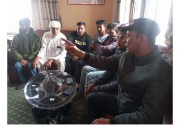 नापी कार्यालयमा कर्मचारीको लापर्वाही, सेवाग्राहीलाई सास्ती