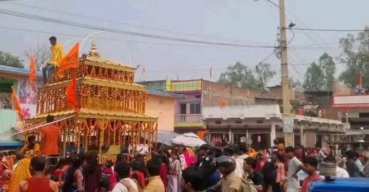 महाशिवरात्रिका अवसरमा सुनसरीको हरिनगरमा विशाल रथ यात्रा सम्पन्न