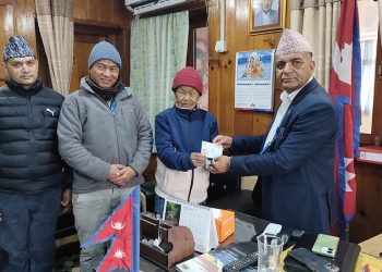 बोल्न नसक्ने वृद्धालाई नागरिकता