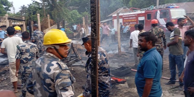 सुनसरीको कोशी गाउँपालिका–६ मा भीषण आगलागी,